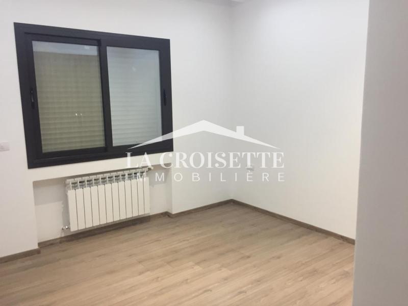 Appartement S+3 avec terrasse vue sur lac aux Berges du Lac 2 